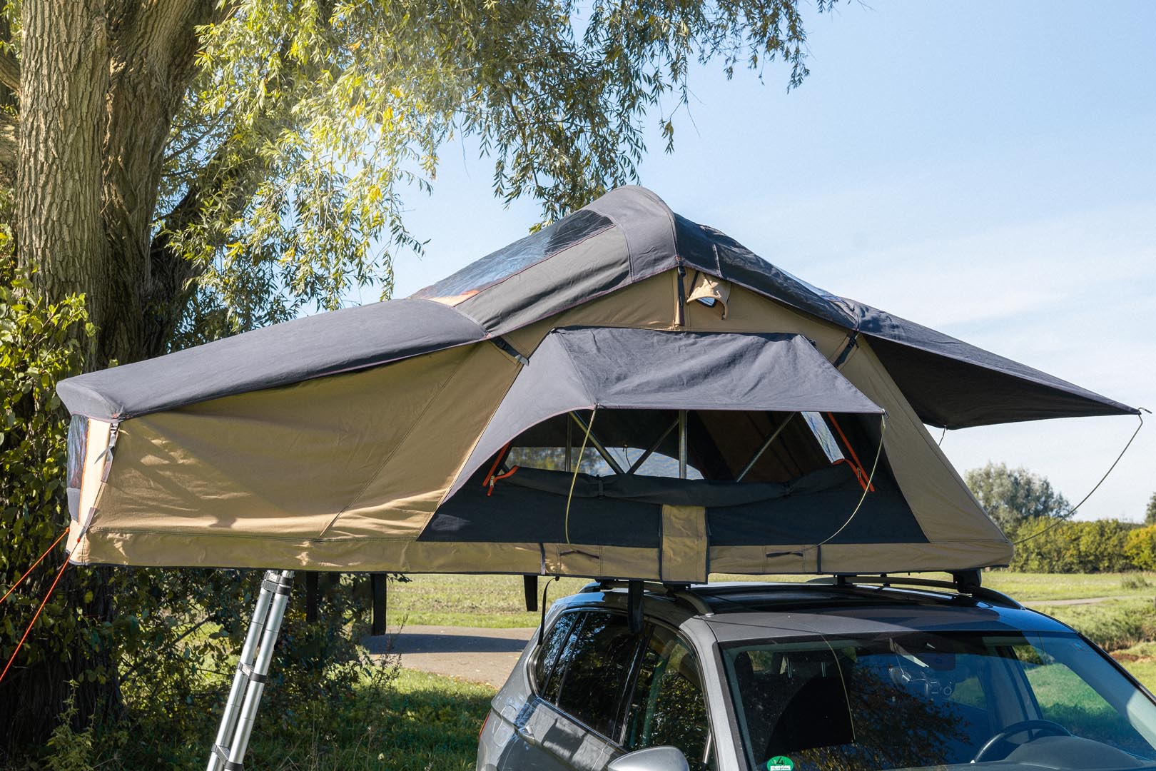 Europe's first rooftop tent made of TenCate Outdoor Fabric- The Sitta